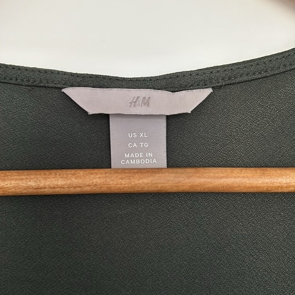 H&M Wrap Dress - Picture 4 of 5